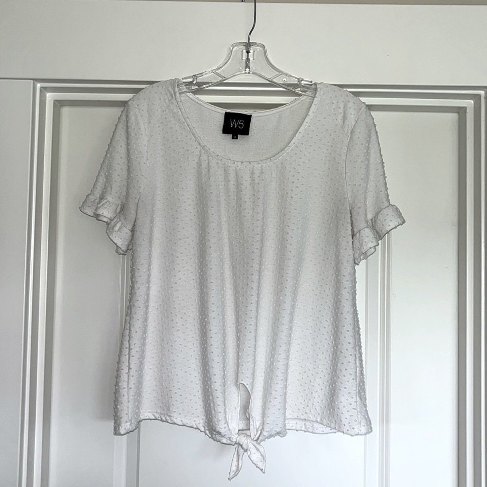 Cute top ! ties in front